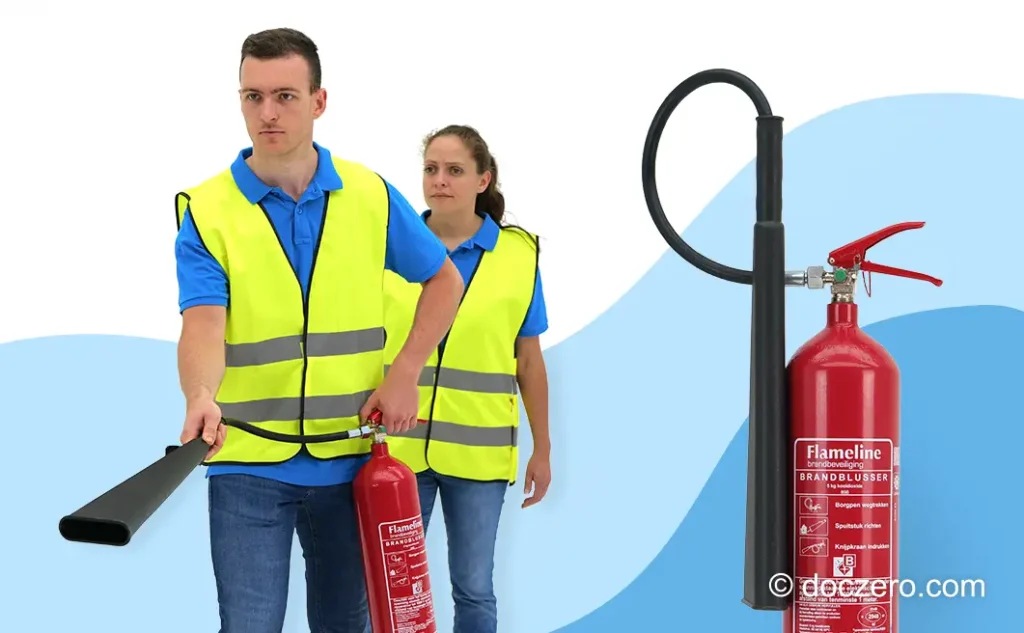E-learning voor EHBO, BHV en BLS opleiders | kooldioxideblusser gebruiken bhv blusmiddelen | Doczero Kooldioxideblusser gebruiken als bedrijfshulpverlener